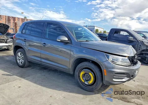 2014 Volkswagen Tiguan S z USA, uszkodzony, nr VIN WVGAV3AX2EW504858